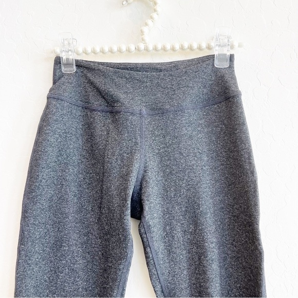 Beyond Yoga Women’s Heathered Grey Ruched Leggings Crop Mid-Rise Small - Picture 2 of 7